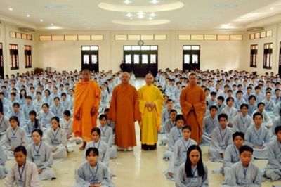 Khóa tu tại 4 chùa miền Trung - Nam