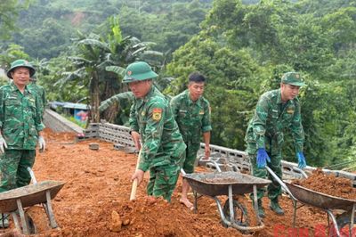 Bộ đội Biên phòng góp sức dựng trường mầm non nơi biên cương