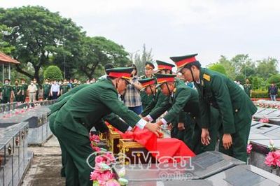 Mạch nguồn tri ân trên đất Cà MauBài 1: Lấy sức người vượt gian nan, dệt tình son sắt