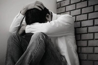 Nam sinh viên vừa tốt nghiệp xuất sắc qua đời bí ẩn để lại thư tuyệt mệnh gửi bố, nội dung khiến ai đọc cũng xót xa