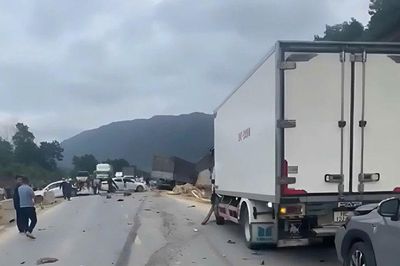 Vụ xe tải tông liên hoàn 9 phương tiện trên cao tốc La Sơn – Hòa Liên: Công an tìm nhân chứng