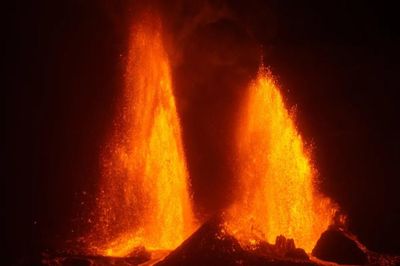 Nước nào có nhiều núi lửa nhất thế giới?