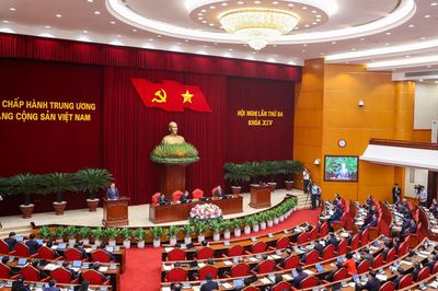 Trung ương thảo luận về đề án đổi mới mô hình phát triển Việt Nam