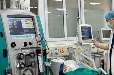 Sau bữa rượu, người đàn ông 64 tuổi ở Hà Nội rơi vào nguy kịch
