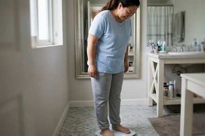 Vì sao khi giảm cân chỉ nên giảm 8% trọng lượng cơ thể trong 6 tháng?