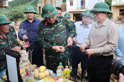 Phó Thủ tướng Hồ Quốc Dũng kiểm tra khắc phục hậu quả lũ quét tại Lai Châu
