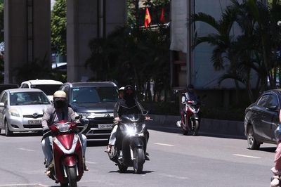 Khu vực Bắc Bộ ngày nắng, chiều tối và đêm có mưa rào và dông