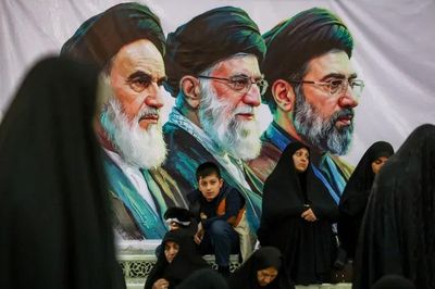 Lãnh tụ Tối cao tăng vai trò trong bộ máy lãnh đạo Iran