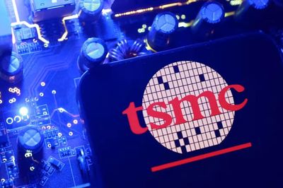 iPhone, MacBook sắp tăng giá?