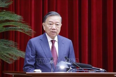 Từ đổi mới tư duy quản trị đến khát vọng phát triển đất nước