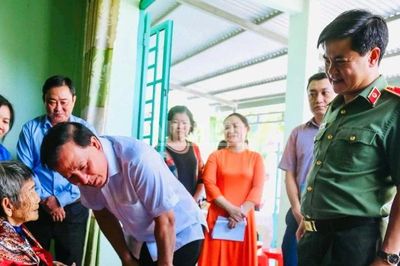 Lãnh đạo thành phố Đồng Nai thăm, tặng quà người có công với cách mạng