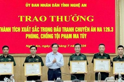 Nghệ An trao thưởng cho tập thể, cá nhân có thành tích xuất sắc trong phòng, chống tội phạm ma túy