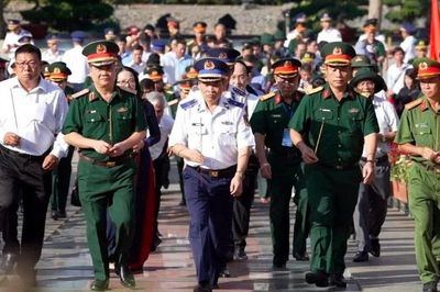 Cảnh sát biển Việt Nam tưởng niệm, tri ân các Anh hùng liệt sĩ tại Côn Đảo