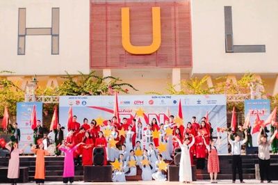 Nơi thanh xuân được viết bằng những trang rực rỡ