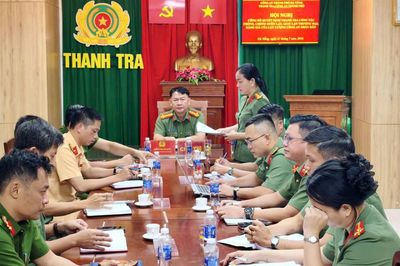 Công bố quyết định thanh tra công tác phòng, chống buôn lậu, gian lận thương mại, hàng giả trong lực lượng Công an thành phố