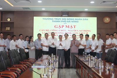Thường trực HĐND TP Đà Nẵng gặp mặt con thương binh, liệt sĩ đang công tác tại cơ quan