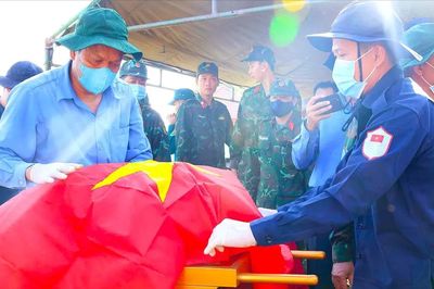Cần Thơ: Khai quật bộ hài cốt liệt sĩ được cho là nữ du kích Nguyễn Thị Út