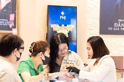 Ông Cao Ngọc Duy hoàn tất mua 300.000 cổ phiếu PNJ