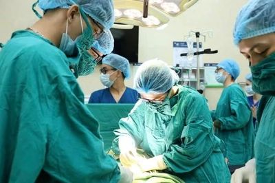 Phẫu thuật thành công u tử cung nặng 1,2kg cho bệnh nhân Thalassemia