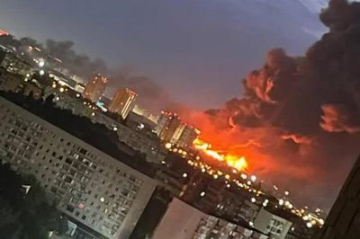 Ukraine tập kích kho hàng của nhà bán lẻ trực tuyến lớn nhất Nga, nhiều người bị thương