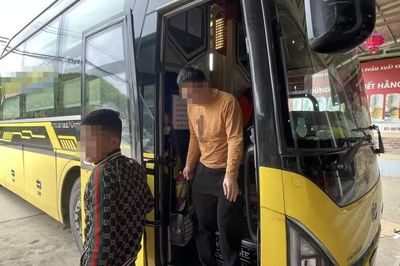 Vụ tai nạn 7 người tử vong: Vì sao xe khách giường nằm chỉ có 1 cửa?