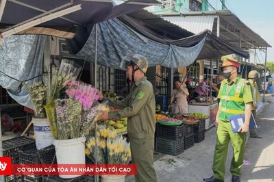 Nam Hải Lăng (Quảng Trị) ra quân giải tỏa hành lang an toàn giao thông