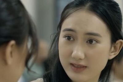 'Dưới ô cửa sáng đèn' tập 30: Diệu sững người khi gặp tiểu tam
