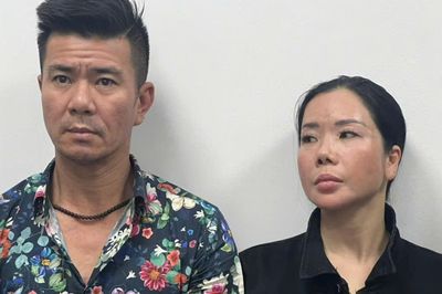 Vợ cựu Viện trưởng nhận hối lộ của 'bà trùm' và tin nhắn: 'Còn thiếu 4 tờ nhé'