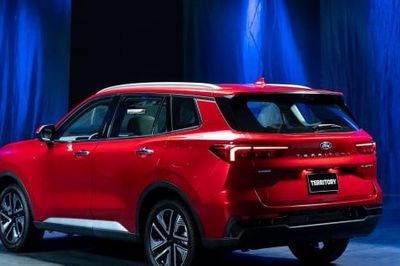 Ford Territory Platinum ra mắt: Nâng tầm tiện nghi và an toàn cho xe gia đình