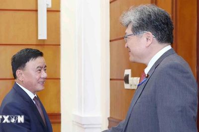 Thường trực Ban Bí thư tiếp Quyền Tổng Thư ký Đảng Dân chủ Tự do Nhật Bản