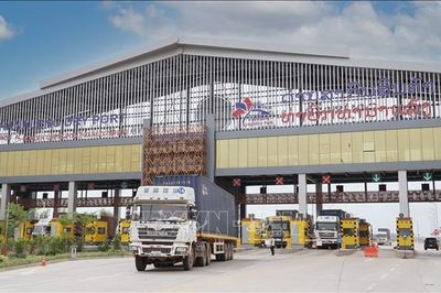 Kinh tế Lào và những thách thức sau khi điều chỉnh tăng lương