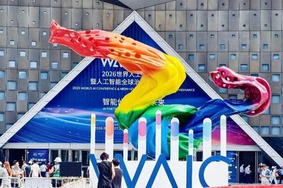 WAIC 2026: AI tăng tốc bước ra đời sống, robot và thiết bị thông minh phủ kín triển lãm
