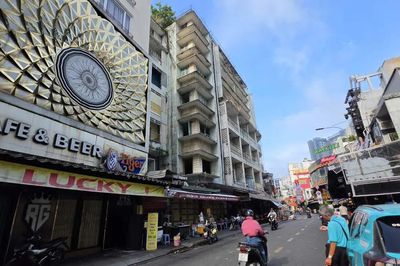 Bài 1: Người dân vừa ở vừa lo