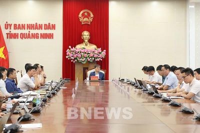 Chủ tịch UBND tỉnh Quảng Ninh họp tháo gỡ vướng mắc các dự án lưới điện truyền tải