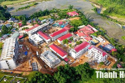 Hình hài ngôi trường nội trú liên cấp ở vùng biên xứ Thanh
