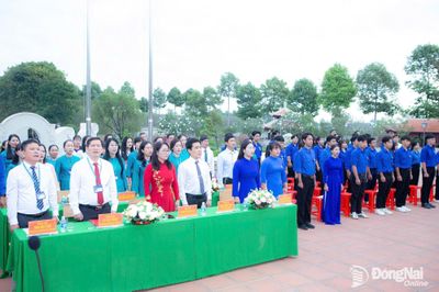 Giúp học sinh, sinh viên nhận diện quan điểm sai trái trên không gian mạng