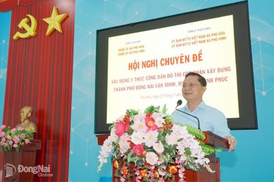 Triển khai chuyên đề xây dựng ý thức công dân đô thị tại 2 xã Phú Hòa và Phú Vinh