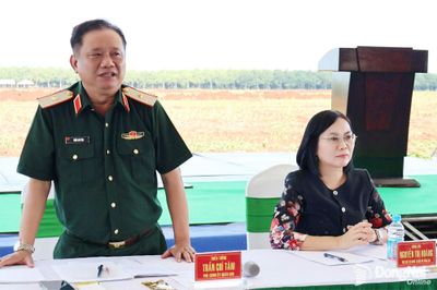 Kiểm tra vị trí chuẩn bị tổng duyệt và tổ chức Lễ Triển khai tìm kiếm, quy tập hài cốt liệt sĩ tại khu vực xã Minh Đức
