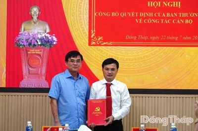 Công bố quyết định của Ban Thường vụ Tỉnh ủy Đồng Tháp về công tác cán bộ