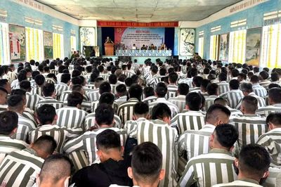 Tuyên truyền, phổ biến, giáo dục pháp luật cho phạm nhân Trại giam Gia Trung