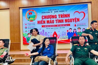 Gần 150 cán bộ, chiến sĩ Đoàn Kinh tế - Quốc phòng 72 hiến máu tình nguyện