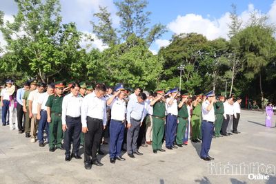 Đoàn công tác khảo sát biển, đảo ven bờ năm 2026 tri ân và trao an sinh tại đặc khu Côn Đảo
