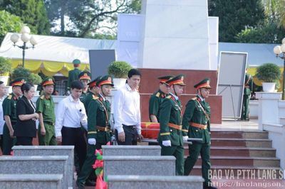 Đón nhận, truy điệu và an táng hài cốt liệt sĩ Thi Xuân Lan