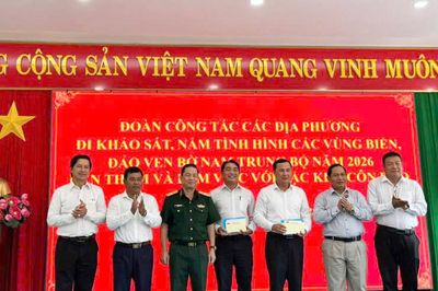 Tỉnh Lâm Đồng cùng Cảnh sát biển Việt Nam thăm, tặng quà quân và dân Đặc khu Côn Đảo