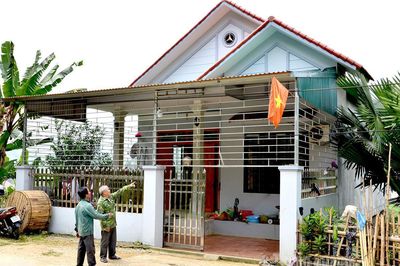 Quan tâm làm nhà ở cho người có công