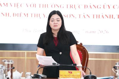 Phó Chủ tịch UBND tỉnh Nguyễn Thị Loan làm việc với 5 xã về nhiệm vụ phát triển kinh tế - xã hội