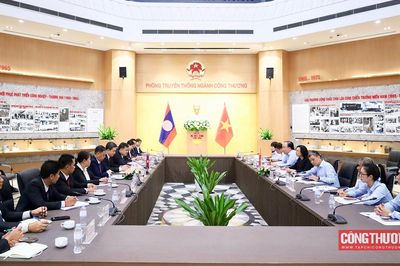 Thứ trưởng Phan Thị Thắng tiếp Thứ trưởng Bộ Công Thương Lào Phouthavanh Nanthavong