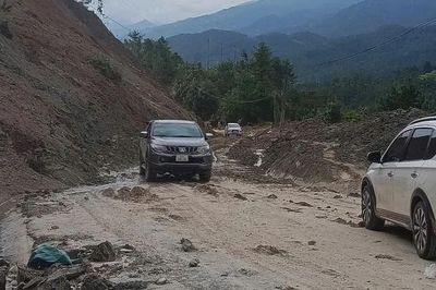 Bộ Xây dựng công bố tình huống khẩn cấp về thiên tai trên quốc lộ 279 và quốc lộ 32