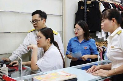 'Cầm tay chỉ việc' đưa chính sách thuế mới vào cuộc sống