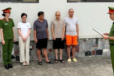Khởi tố thêm 4 bị can trong vụ buôn lậu hơn 3.400 viên kim cương vào hệ thống SJC
